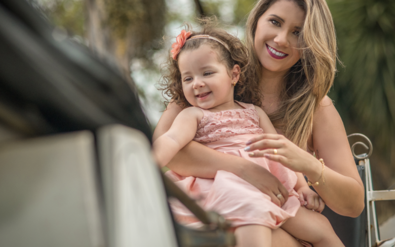 Blogueira dá dicas de como manter a rotina da maternidade sem perder o estilo