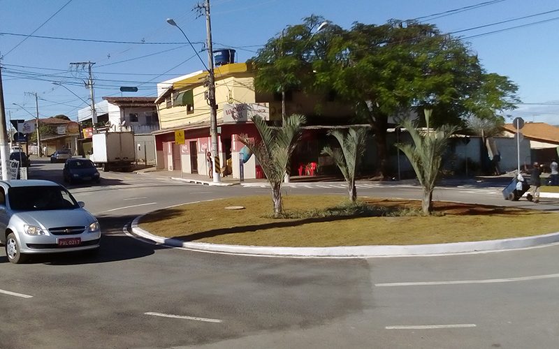 Inauguração da obra no cruzamento da Rua Santa Juliana