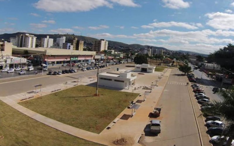 Terminal Urbano e Quadra Poliesportiva de Sete Lagoas vão receber coberturas