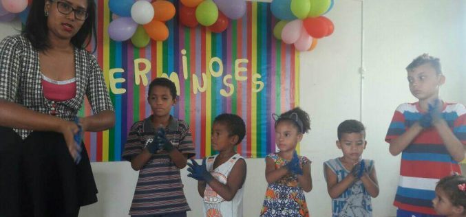 Palestra na Cidade de Deus ensina crianças a prevenirem verminoses