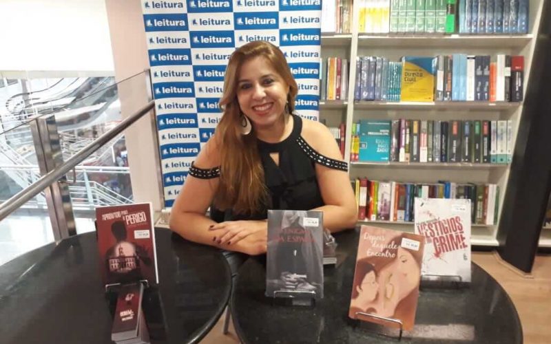 Entrevista  Poliana Nogueira: Escritora fala sobre a carreira e lançamento de novo livro
