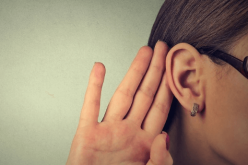 Perda auditiva em mulheres na menopausa pode estar associada à reposição hormonal