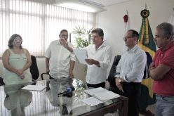 Duílio de Castro é empossado pela Câmara Municipal