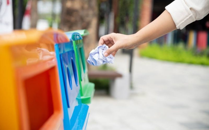 Secretaria de Meio Ambiente reforça importância de destinação correta do lixo doméstico