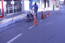 Prefeitura de Sete Lagoas realizou mutirão de limpeza em vias da região central no último domingo (12)