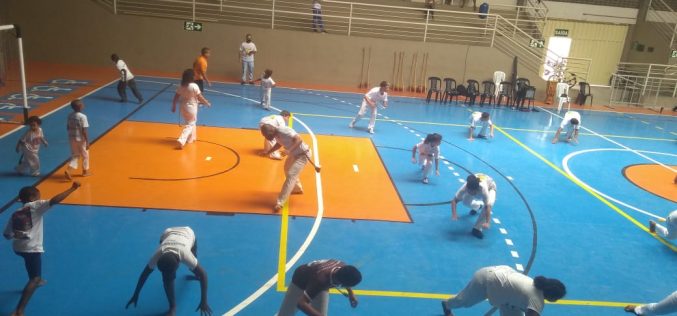 Novo ginásio Dr. Márcio Paulino recebe encontro de capoeira