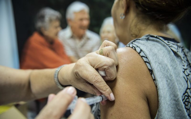 Ainda com baixa adesão, vacinação contra a gripe entra na 3ª fase em Sete Lagoas