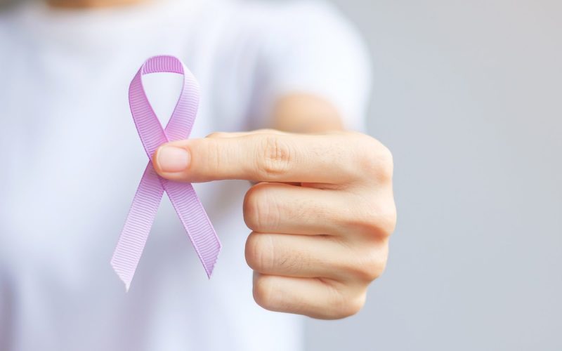 Fevereiro Roxo: lúpus e fibromialgia acometem mais mulheres