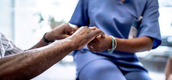 Dia Internacional da Enfermagem e do Enfermeiro: Entrevista exclusiva revela importância  dos profissionais