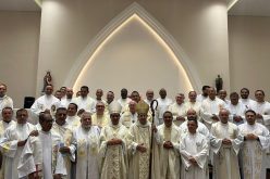 Celebração dos 25 Anos de Sacerdócio de Dom Francisco Cota: Um Marco de Fé e Alegria na Diocese de Sete Lagoas