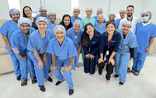 Equipe da Hemodiálise do HNSG Recepciona os Pacientes com Novas Poltronas Elétricas